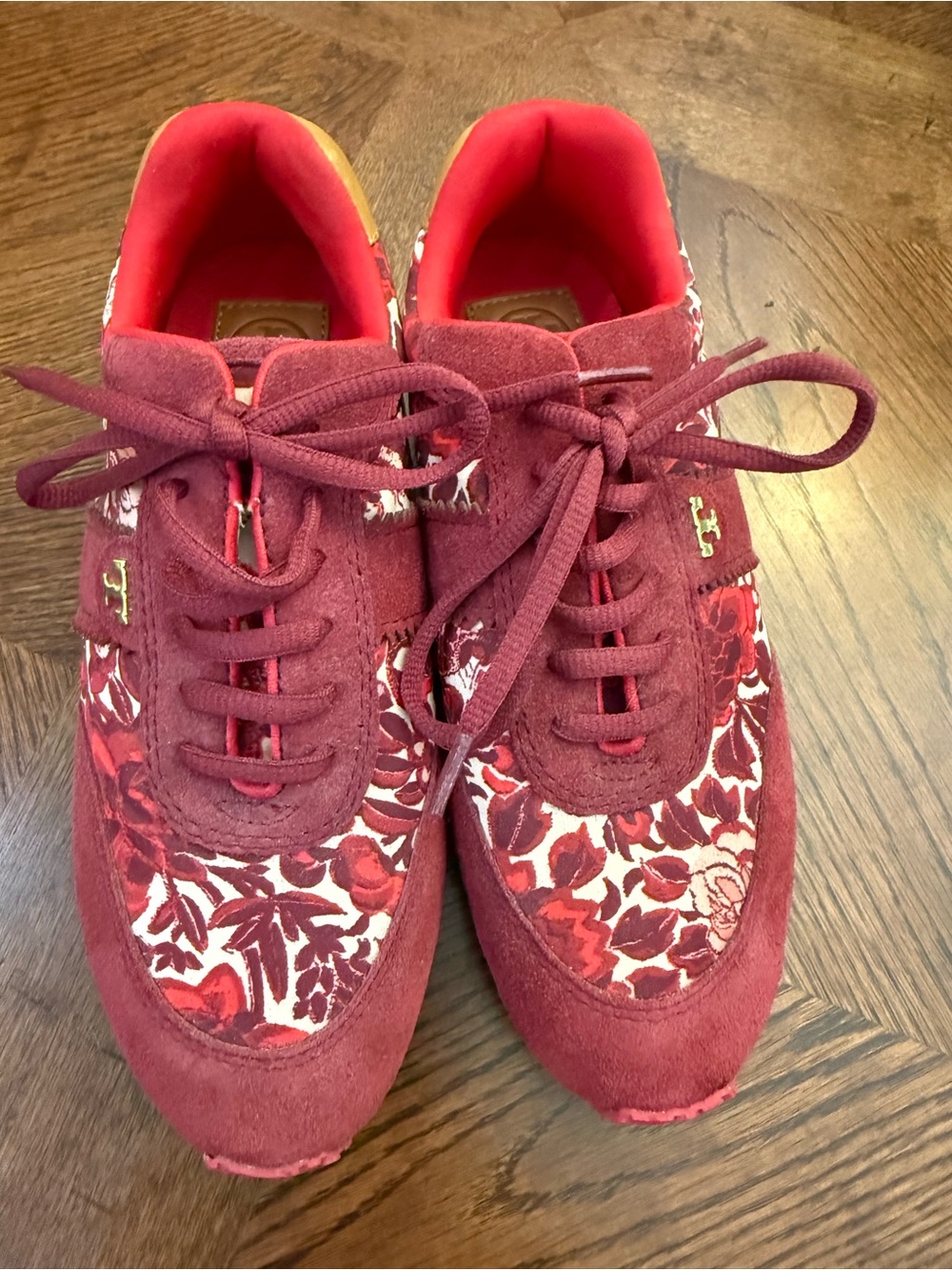 Tory Burch suede sides 6.5